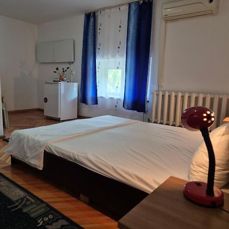 Vila Crinilor Calimanesti Luaran gambar