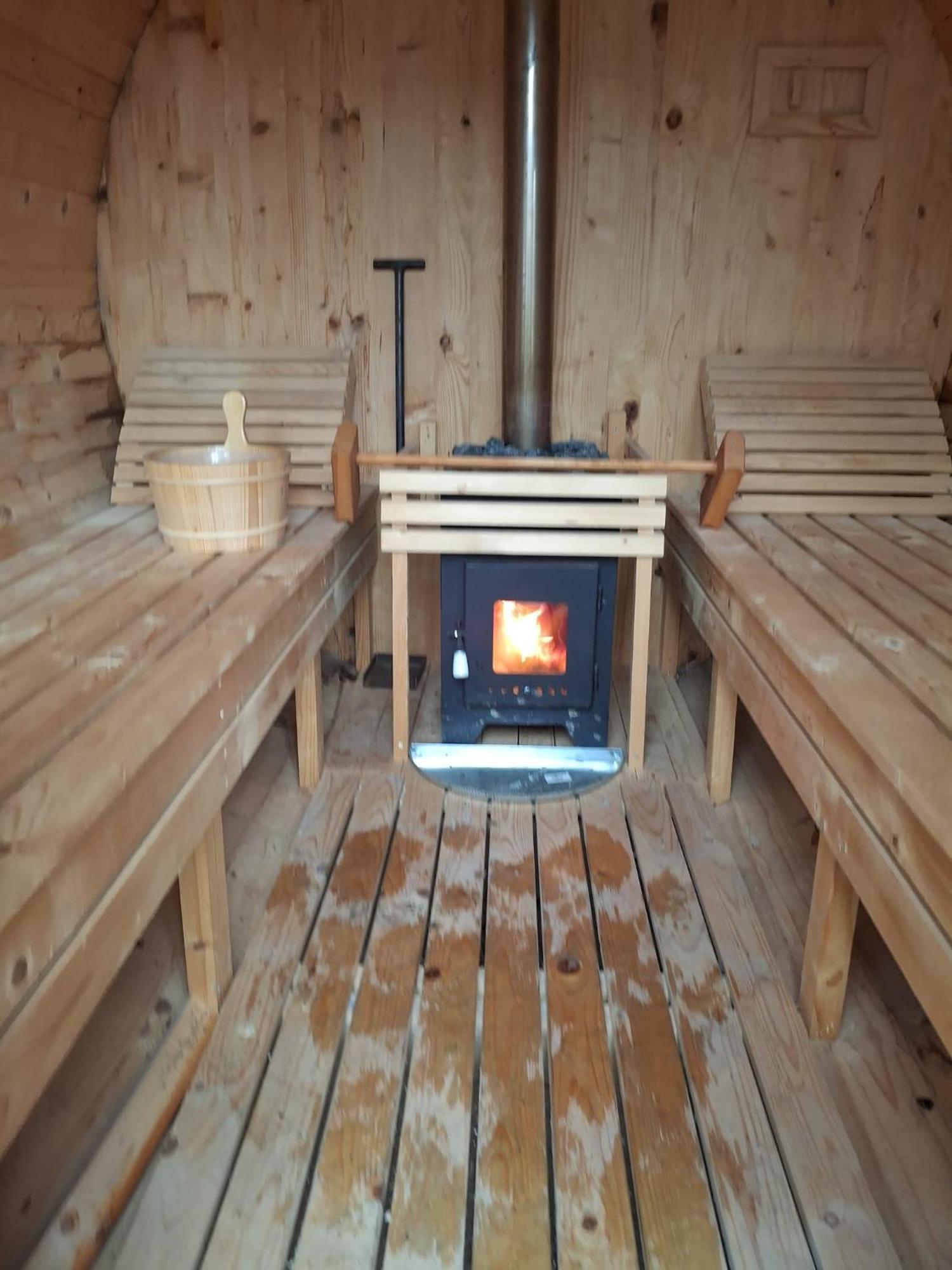 Vila Crinilor Calimanesti Luaran gambar